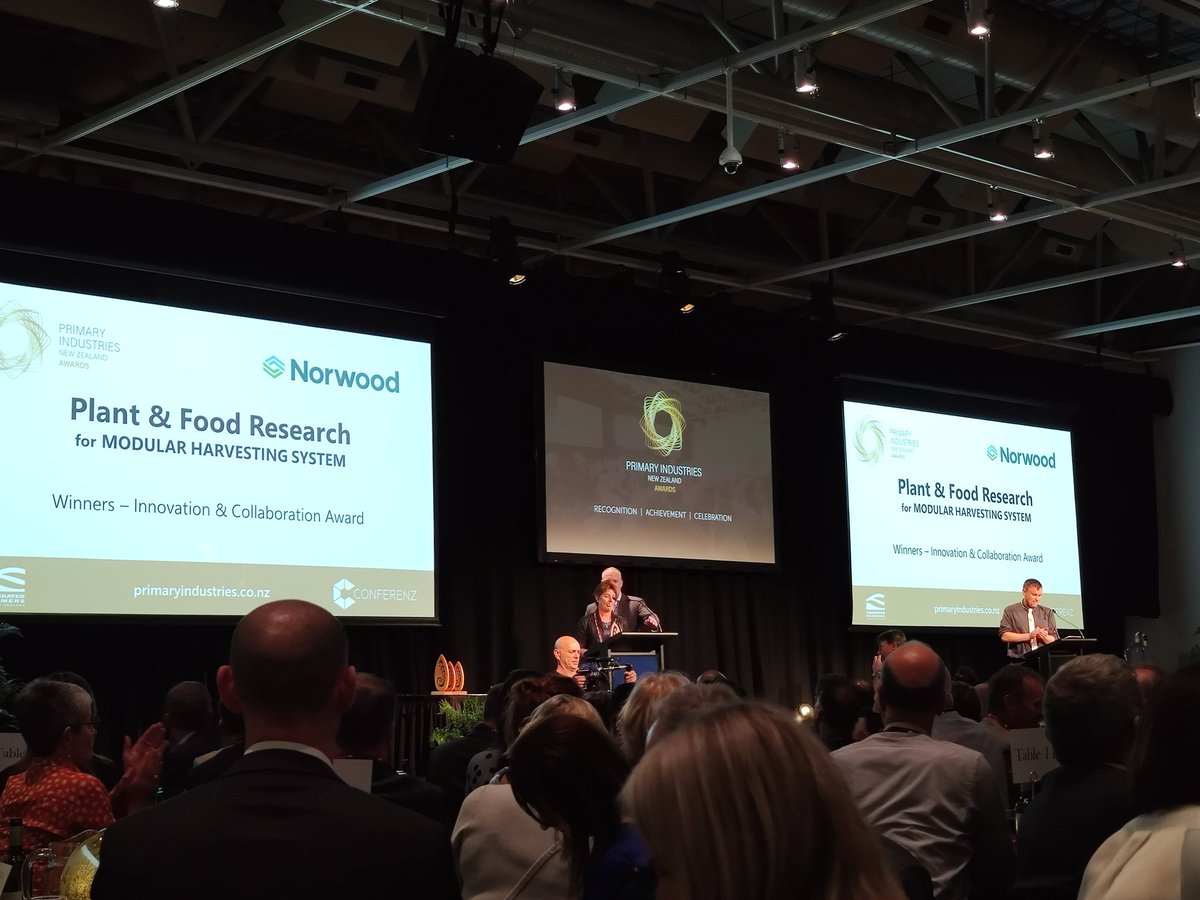 The Innovation and Collaboration Project award presented at the Primary industries awards tonight went to <a href="/plantandfood/">Plant & Food Research</a> - having a great night!