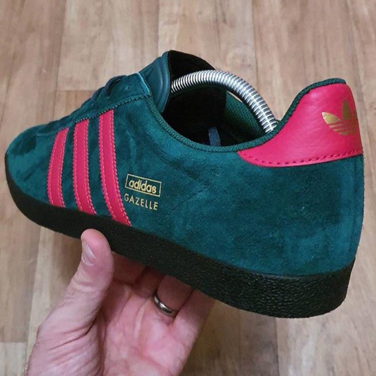 Happy Monday all..... Adidas Gazelle 'Blackburn CW'.....    @ covozzy IG