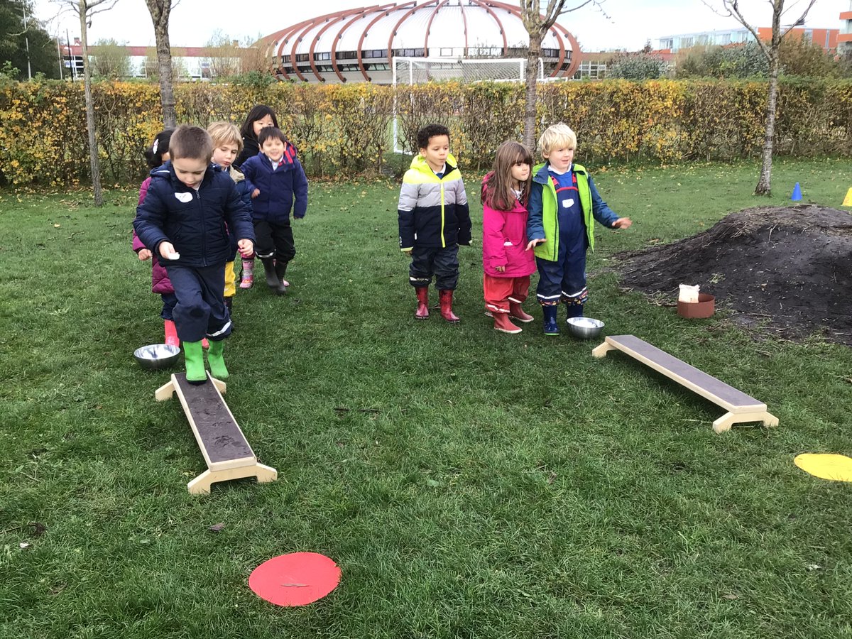 BSNJSL's tweet photo. In F2 we have been reading ‘The Little Red Hen’. Last Friday, we enjoyed lots of activities linked to our story. We made bread, built hen coops and created an obstacle course to carry the corn just like the hen in our story. #JSLF2 https://t.co/Xy4SRq1Xpy