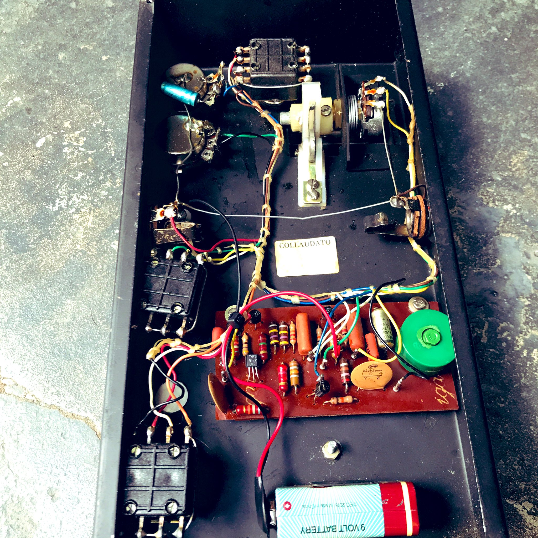 VOX WAH-WAH DISTORTION 修理 - TOKYO EFFECTOR