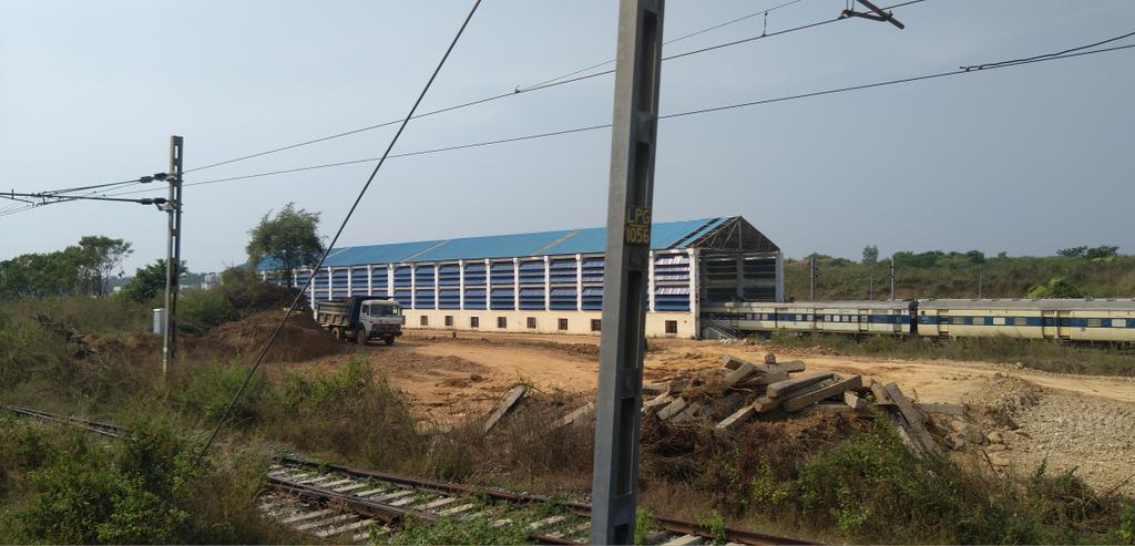 apratimsai9's tweet image. #FirstVisual of the Expansion of the #MEMU Car (Maintenance) Shed at #KhurdaRoad #Jatni! 

Good the see the work progressing, just few days after @OdishaRail 1st reported about the survey/inspection of the this project by Officials, Including @RailVikas team.

@BBSRBuzz