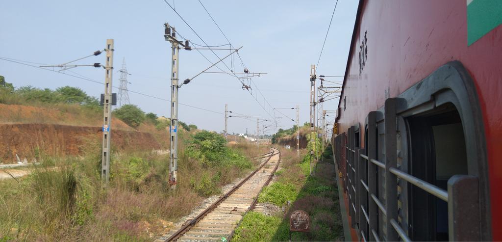 apratimsai9's tweet image. #FirstVisual of the Expansion of the #MEMU Car (Maintenance) Shed at #KhurdaRoad #Jatni! 

Good the see the work progressing, just few days after @OdishaRail 1st reported about the survey/inspection of the this project by Officials, Including @RailVikas team.

@BBSRBuzz