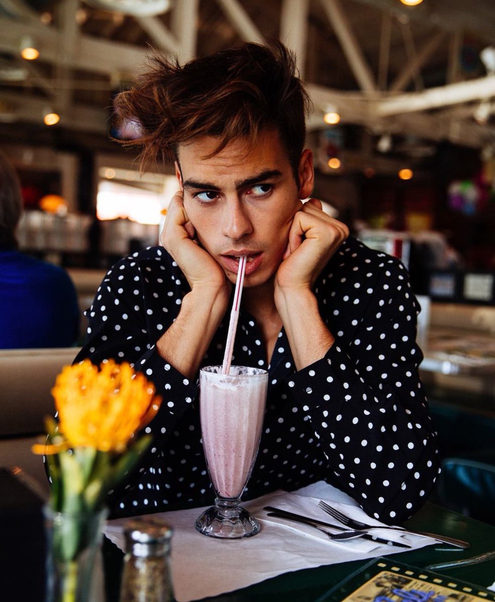 skilllogy's tweet image. Alex lagi bete karena pacarnya yang cantik ini di godain masteng 🤭