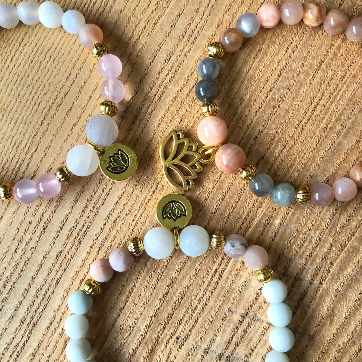 malasbyflora's tweet photo. 😂Happy Monday...!😂
Hope everyone had a lovely weekend! 
New kid's bracelets! 6 options to choose from for just £8.99
https://t.co/s3QmcIq1zU
Have a great day!
#smallbiz #bracelet #jewellery #kids #kidsfashion  #giftsforkids #supportsmallbusiness #worktogether #bekind #smile
x https://t.co/2AMBW34r3Z