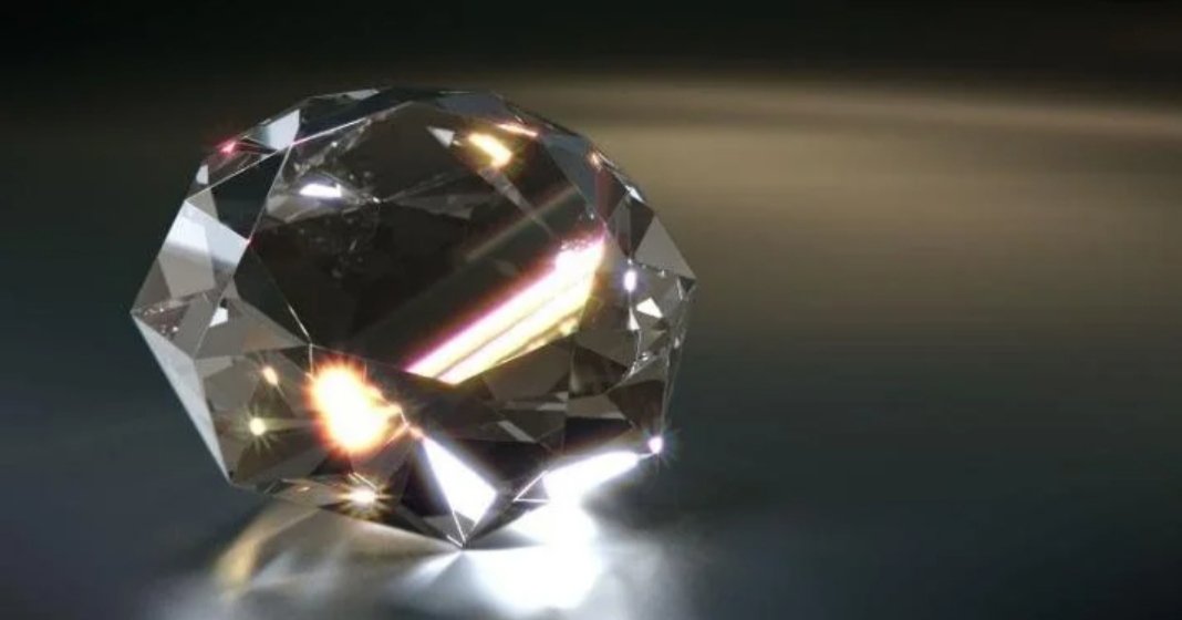 An international team of #researchers in Australia, have created #diamond at room temperature with pressure equivalent to 640 African elephants balancing on the tip of a ballet shoe. 

#scientists #sciencelab #crystal #laboratory #science #research #peaklife #peaklifemagazine