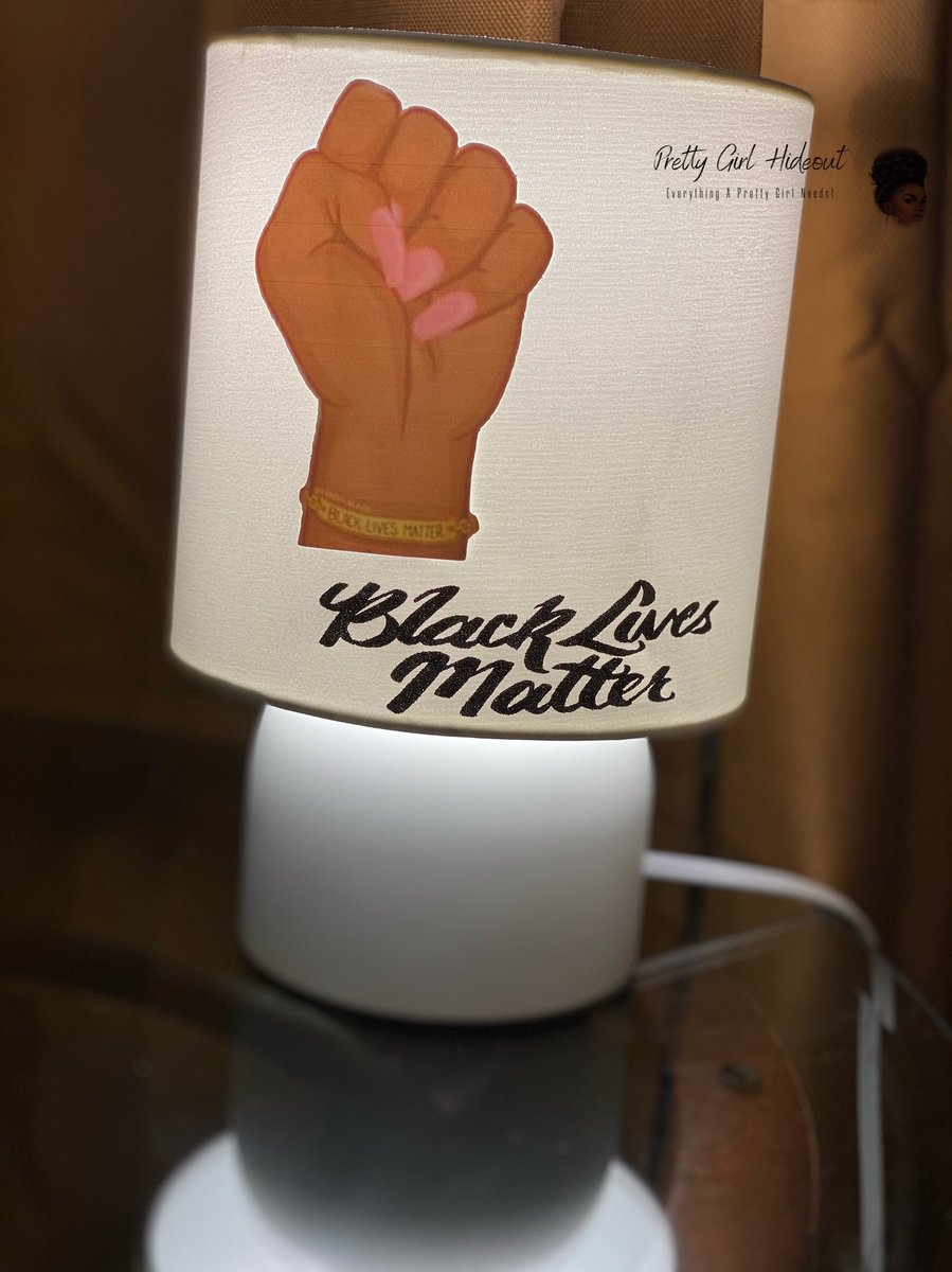 Known4Greatnes's tweet photo. YES I CREATED A BLACK LIVES MATTER LAMP...JUST IMAGINE THE MANY POSSIBILITIES THAT CAN BE DONE!!!!! ⁣
#blackartwork #blackartistry #blackartgang #blackartmatters #blackart365 #art #artistsoninstagram #artist #artoftheday #blacklivesmatter #blacklivesmatter #blacklivesmater https://t.co/x64Mpp0yxA