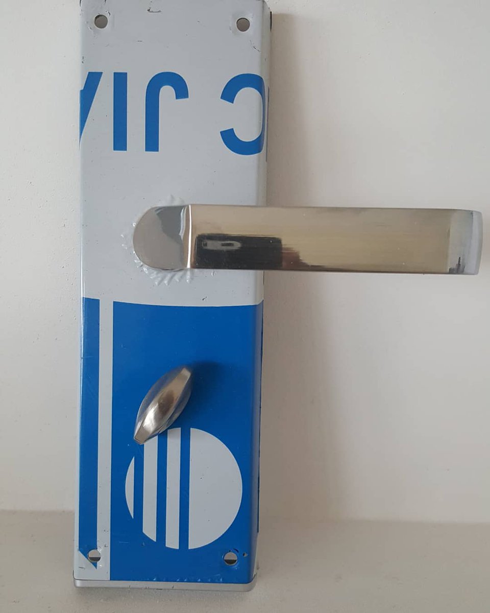 teratech_tz's tweet photo. Electronic Hotel Locks 
 ♦️Uses  electronic Cards for checkin/Checkingout
♦️It requires no cables to operate
♦️It has Management software to record checkin/checkout activities for every Hotel Door
♦️Helps for easily collection of Revenue
♦️Generates  different User Reports https://t.co/ddfyZhlWoz