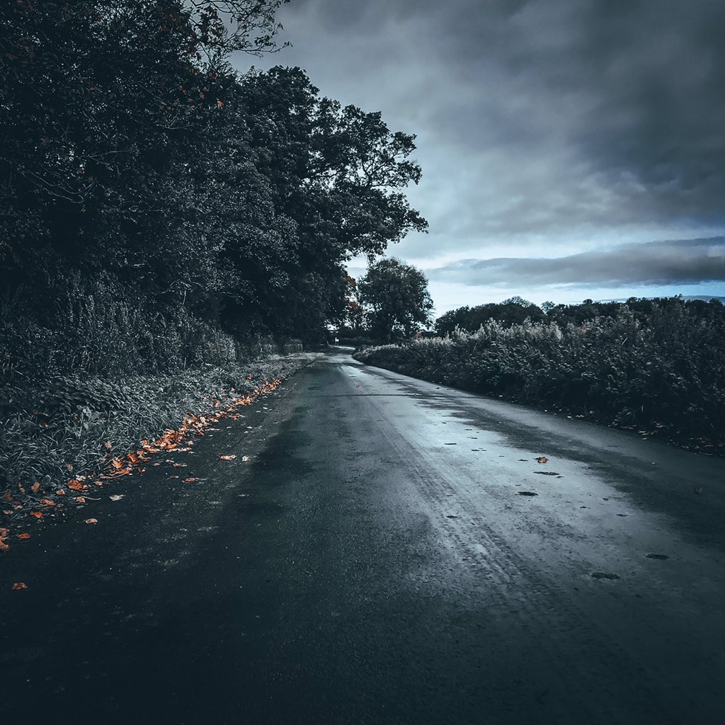 doodlepaddesign's tweet photo. Landscape photography is easy when your cycling all you need is an iPhone 🚴‍♂️👍🏻

#landscapephotography #landscape #travel #travelphotography #photo #photography #photooftheday #urbanphotography https://t.co/jKh2VbrRaN