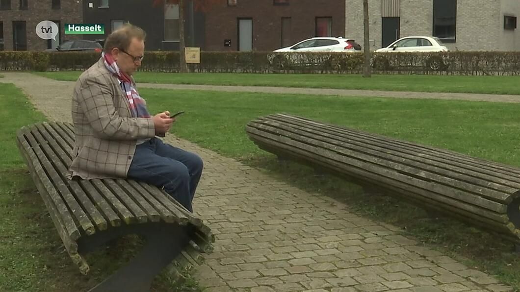 TVLbe's tweet photo. Postbodes verbolgen over kritiek op Bpost: "We hebben ook maar twee handen." https://t.co/IXi1wh452J #tvlnieuws #bpost #postbodes #kritiek #Hasselt https://t.co/XI7M6isk5u