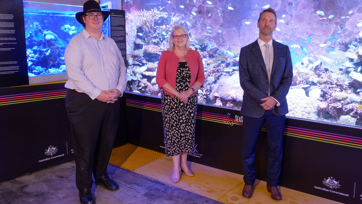 aims_gov_au's tweet photo. The Australian Government is funding the expansion of the National Sea Simulator as part of the 2020 Research Infrastructure Investment Plan.

We were delighted to welcome @karenandrewsmp and George Christensen MP to @SeaSim_AIMS today.

Learn more: https://t.co/lr9Ih5zZRi https://t.co/VHtTpzt4e5