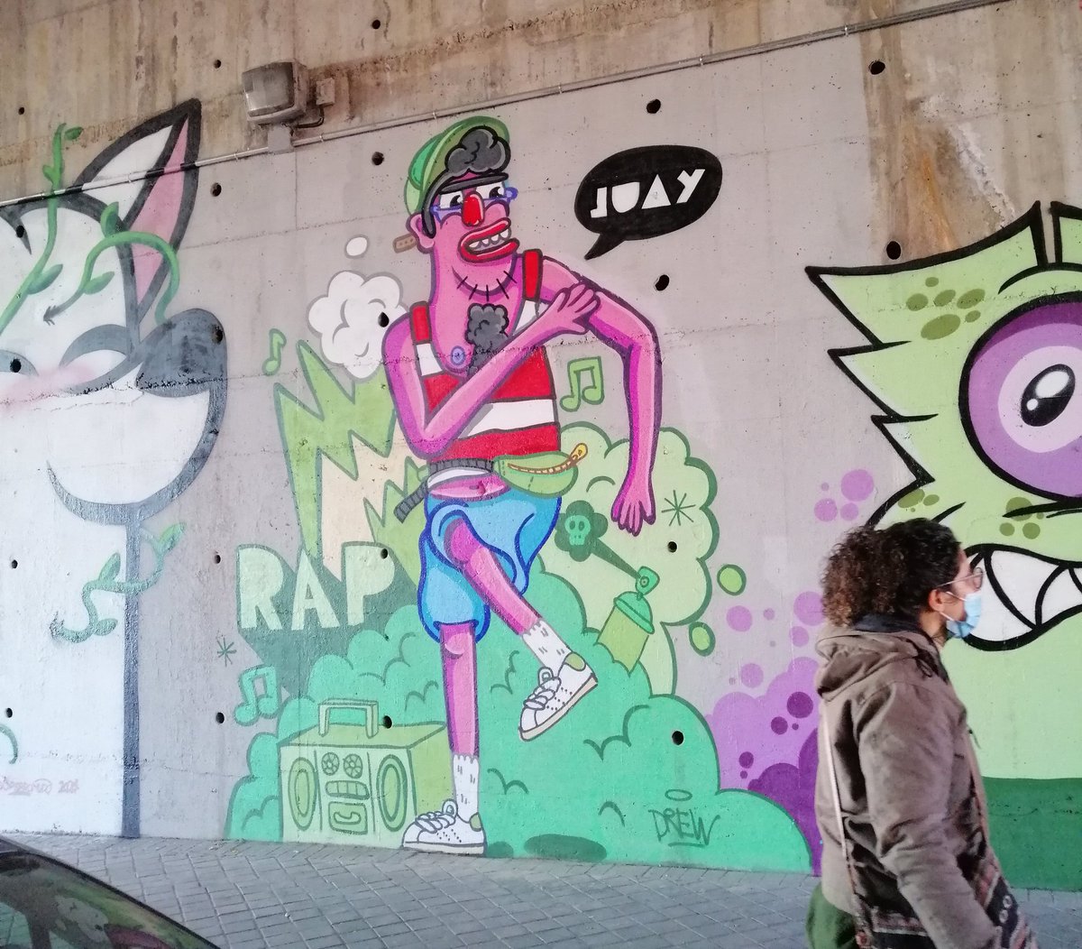 Pintando alturas!! gracias a <a href="/Wallspot_org/">wallspot</a> @MontanaColors #graffiti #streetart #madrid