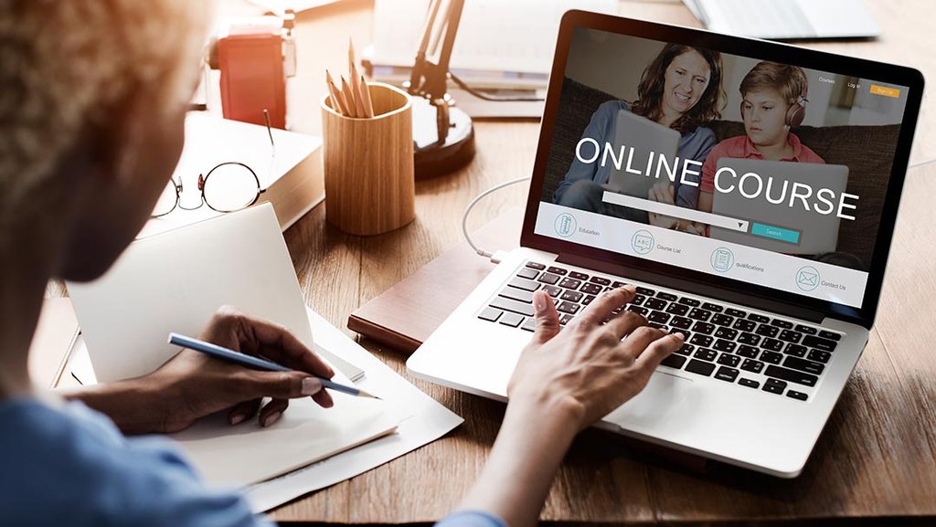 LeadpreneurA's tweet photo. Studies show online degree programs students tend to achieve the same learning results in half the time as classroom-based students.

Read the full article: FAQ ABOUT LEADPRENEUR ACADEMY ONLINE DEGREE PROGRAM
▸ https://t.co/NmCqFwCT7w

#leadpreneuracademy https://t.co/Z3YZtURaWz