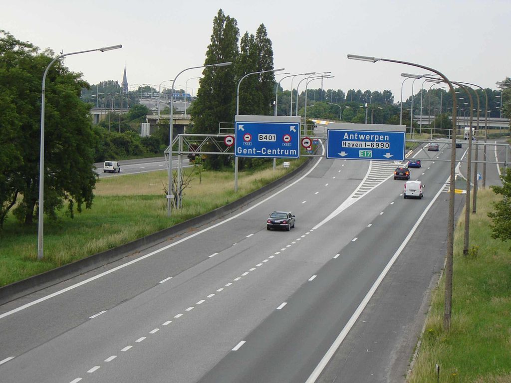 TransINFO_news's tweet photo. Myto w belgii pójdzie w górę, sprawdź o ile ➡ https://t.co/SrvNZ0j8sp https://t.co/3Jo4QJuxM2