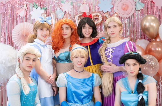 Ligaya1485's tweet photo. #Cinderella is trending and all I can think is #Winderella and other WayV Princess HAHAHA https://t.co/pMDJ3mZOK7