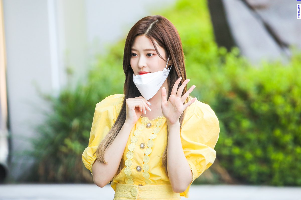 마티니 블루 tweet media