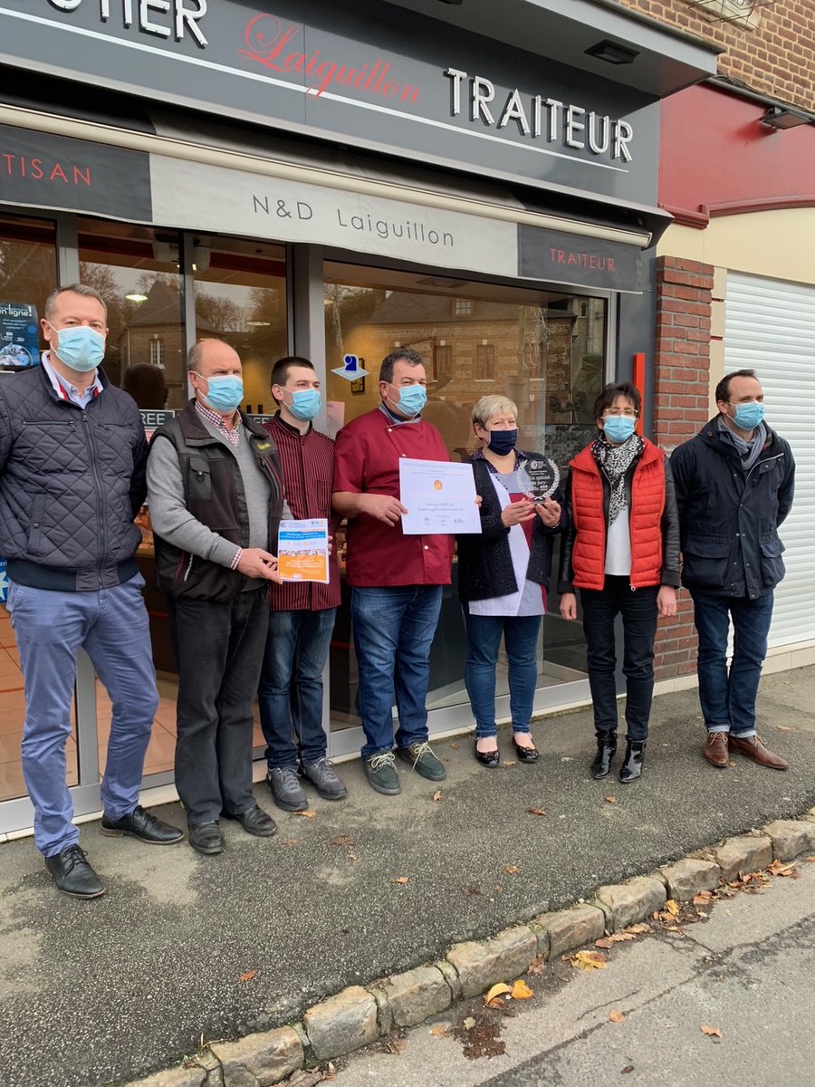 CCIRouenM's tweet photo. Bravo à M. et Mme Laiguillon, charcutiers à Héricourt-en-Caux, qui remportent le prix spécial du jury - Mercure d'or 2020, catégorie commerce rural ! 
@elodiett @CCIDeuxSevres @MMA_initiatives https://t.co/faR48mhvx7