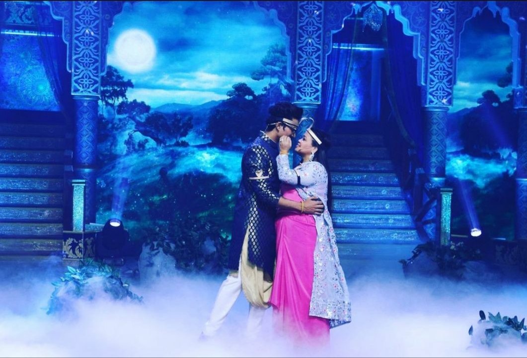 YOU ARE ALWAYS A VERY GREAR ACHIEVER IN LIFE..WE LOVE YOU BHAARSH IN EVERY SITUATIONS !!
#WeLoveBhartiHaarsh 
#WeSupportBhartiHaarsh 
#WeSuppoetHaarshBharti