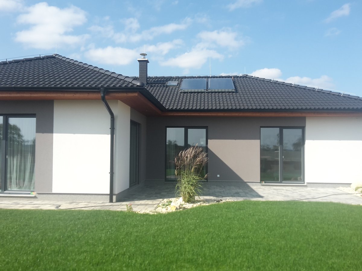 Regulus_sro's tweet photo. Solární kolektory Regulus KPG1+ můžete vidět i na střeše vzorového domu v Tuřanech u Slaného. ☀️ Kromě toho byste tam našli ještě
☑️ Systém větrání s rekuperací tepla
☑️ Tepelné čerpadlo EcoAir 406
☑️ Akumulační nádrž DUO 390/130 P 
☑️Inteligentní regulátor 
#regulus #reguluscz https://t.co/4IYgamTqI8
