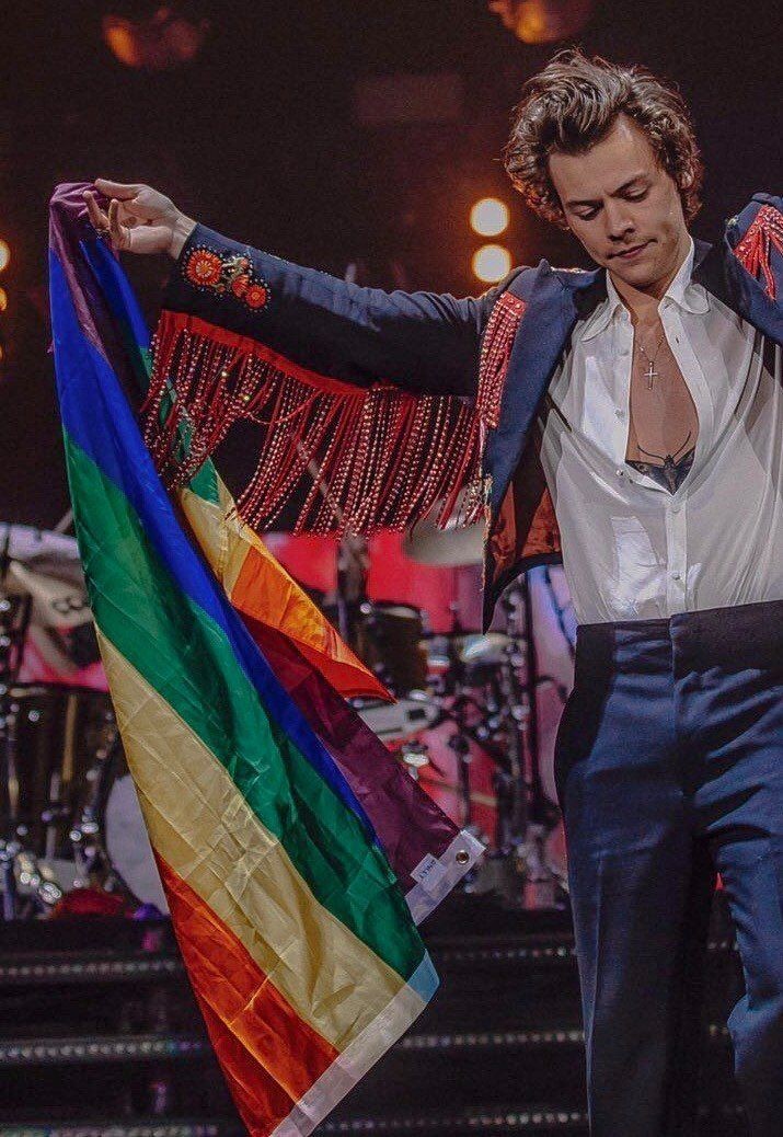 swiftt777's tweet photo. Es increible lo que lograste y quien sos hoy en día. Totalmente orgullosa de vos @Harry_Styles.
PROUD OF HARRY
It's incredible what you achived and who you are today. Totally proud of you @Harry_Styles.
#Golden #AMAsHarryStyles #HarryStyles https://t.co/ZjdZaIQV0Y