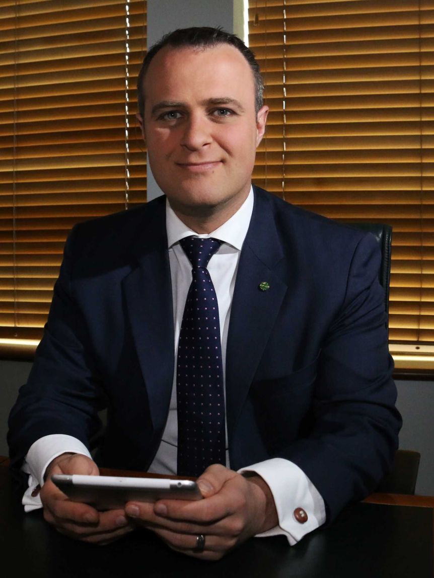 last_jones's tweet photo. Would you buy a car from this man? https://t.co/m1WTDqjevG