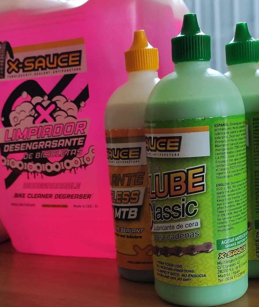 PMGRacingTeam's tweet photo. 🧽🧴 Los productos @xsauce_com ayudan a completar tareas como la limpieza y el mantenimiento de la bici, testado incluso por los más exigentes.

🛫 🇦🇺 Hasta Australia ha volado un envío para que Bec y Dan McConnell tengan existencias durante todo su verano.

#RollingTheWay https://t.co/EJjEms4sEi