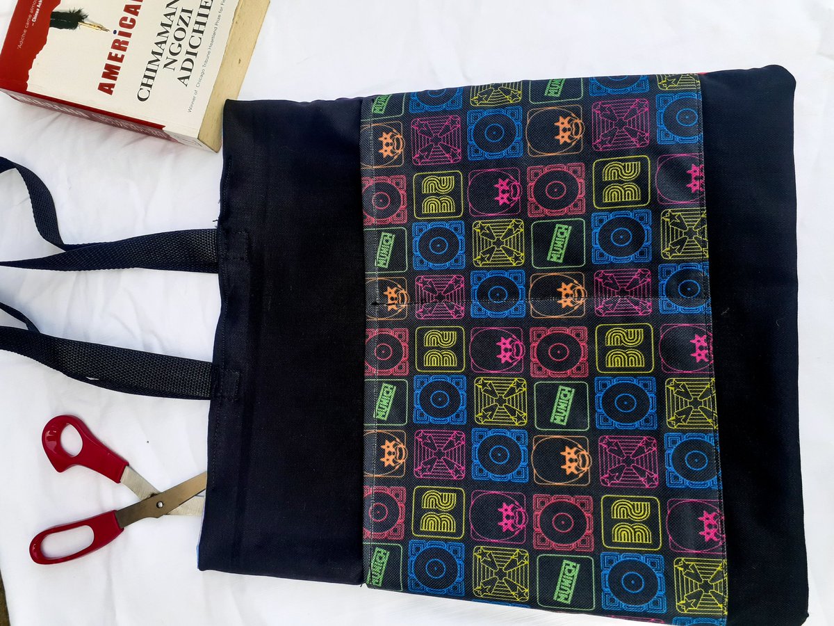 seun__oj's tweet photo. Good morning Twitter 
Who is buying this bag this beautiful morning?

Free delivery within Mainland
Shop for 3.5K only

#icarryOjsneedle 

Please kindly RT https://t.co/FGOC8ZYpzg