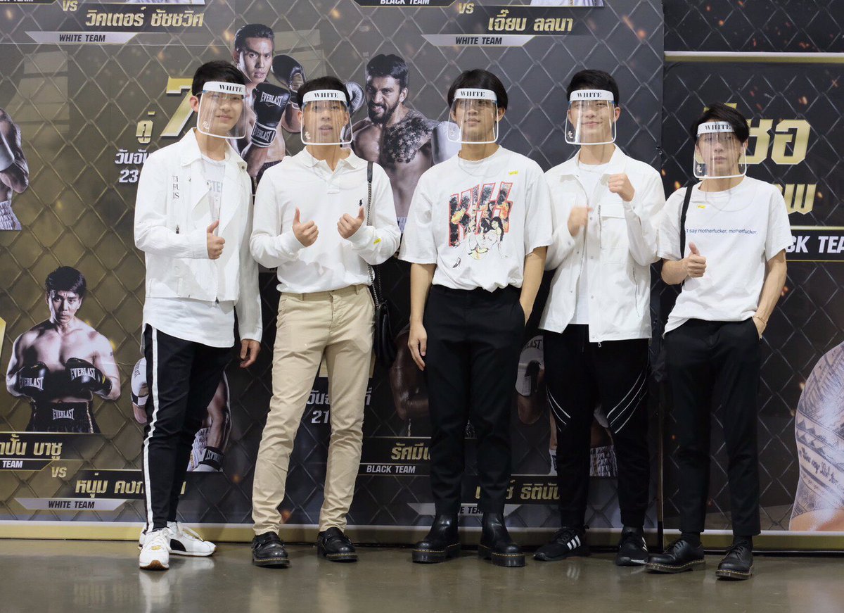 foolstepband's tweet photo. 10fight10 คู่ที่ 7 มาเชียร์พี่ "เจ๋ง BIG ASS" #TeamWhite ครับผม✌️✌️
 
🥊ดูสด! พร้อมกัน คืนนี้ เวลา 20.05 น. #ซัดแหลกบนสังเวียนจริง

#10Fight10Season2 #10Fight10PresentedbyGSBATTERYSS2 #CelebrityBoxing #Workpoint23 #เจมีดี https://t.co/FhnLpK08sY