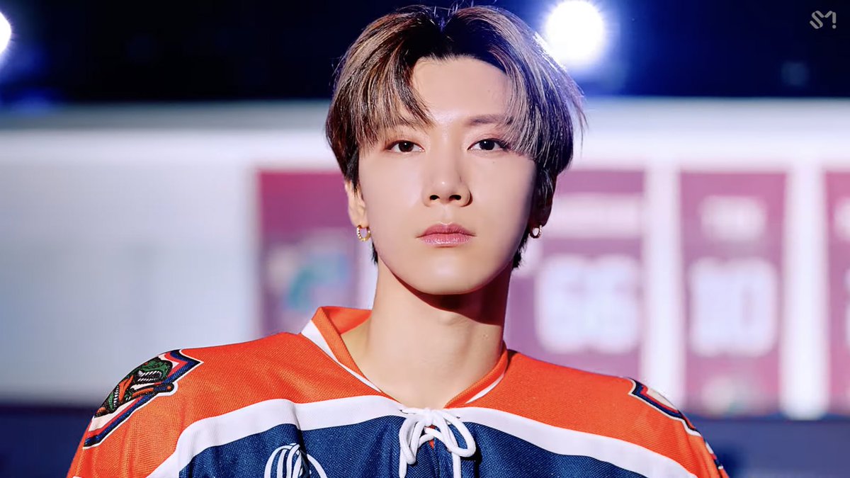 handsome hockey players, a thread: #90sLove  #RESONANCE_Pt2  #NCT_RESONANCE  #NCTU  #NCT  #NCT2020  #RESONANCE  @NCTsmtown  @NCTsmtown_127 @NCTsmtown_DREAM  @WayV_official
