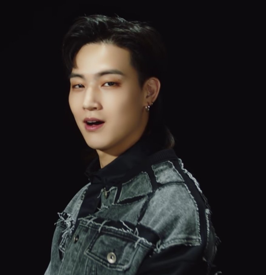 alivebeom's tweet photo. LIM JAEBEOM THE MAN THAT YOU ARE 

[ BREATH OUT NOW ] 
#GOT7_BreathRelease 
#믿듣아르스_Breath_6시선공개
#GOT7_Breath 
#GOT7 #갓세븐 @GOT7Official https://t.co/k3RZJMv45J