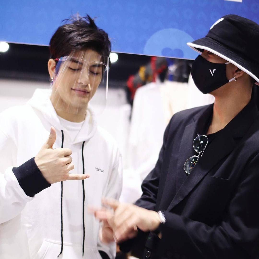 fcjosswayar's tweet photo. ขอบคุณทุกคนนะครับที่มาสนับสนุนลุค(และจอส)ที่บูธ @thevoyagestore ในงาน FANTOPIA นะครับ ❤️ @josswayar
CR.IGlukevoyage
#fantopia2020
#thevoyagestore
#lukevoyage
#JossWayar
#จอสครับไม่ใช่จอร์ช
#FCJOSSWAYAR https://t.co/k3FrT4o9ba