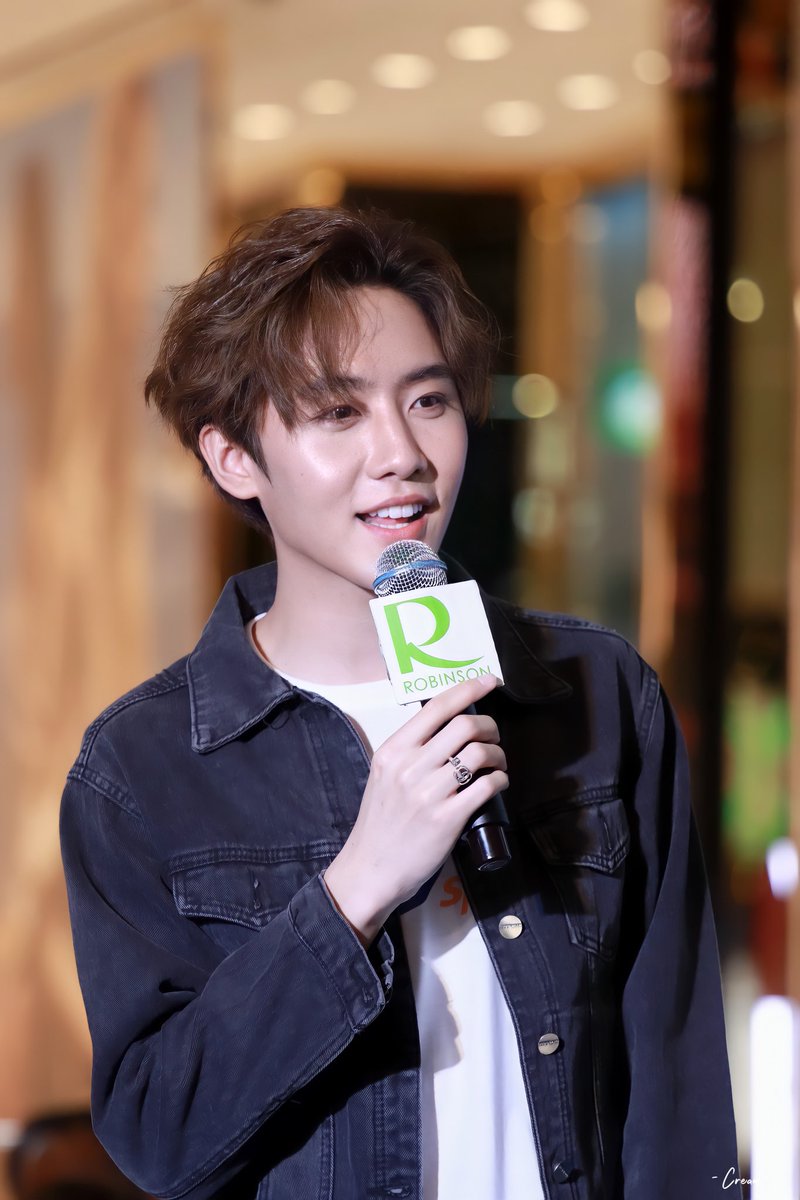 cc_cream30's tweet photo. ... ✨ 𝓖𝓸𝓸𝓭 𝓝𝓲𝓰𝓱𝓽 ☁️ ...

#หัวใจศิวัช 
#MarkSiwat https://t.co/B0zcYkb4hG