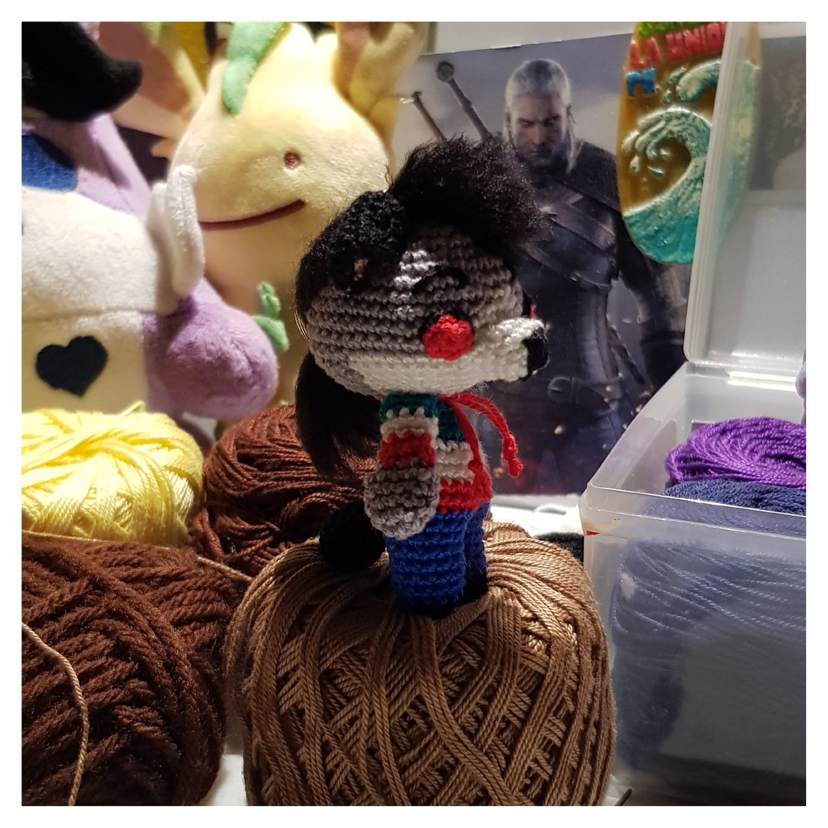 needleandwolf's tweet photo. Rodgey Hamilton of The Moody Kat Comics🐶🐕 Thank you @Rodgeykun for this commission! I shall make his ex (?).... *cough cough* Zennon! 🤭😂
#crochetcake #fursonaart #crochetfurries #crochetplush #moodykatcomics #fuurry #crochetfursona #fursonaartwork #crochet #amigurumi https://t.co/hu62Imyiz9