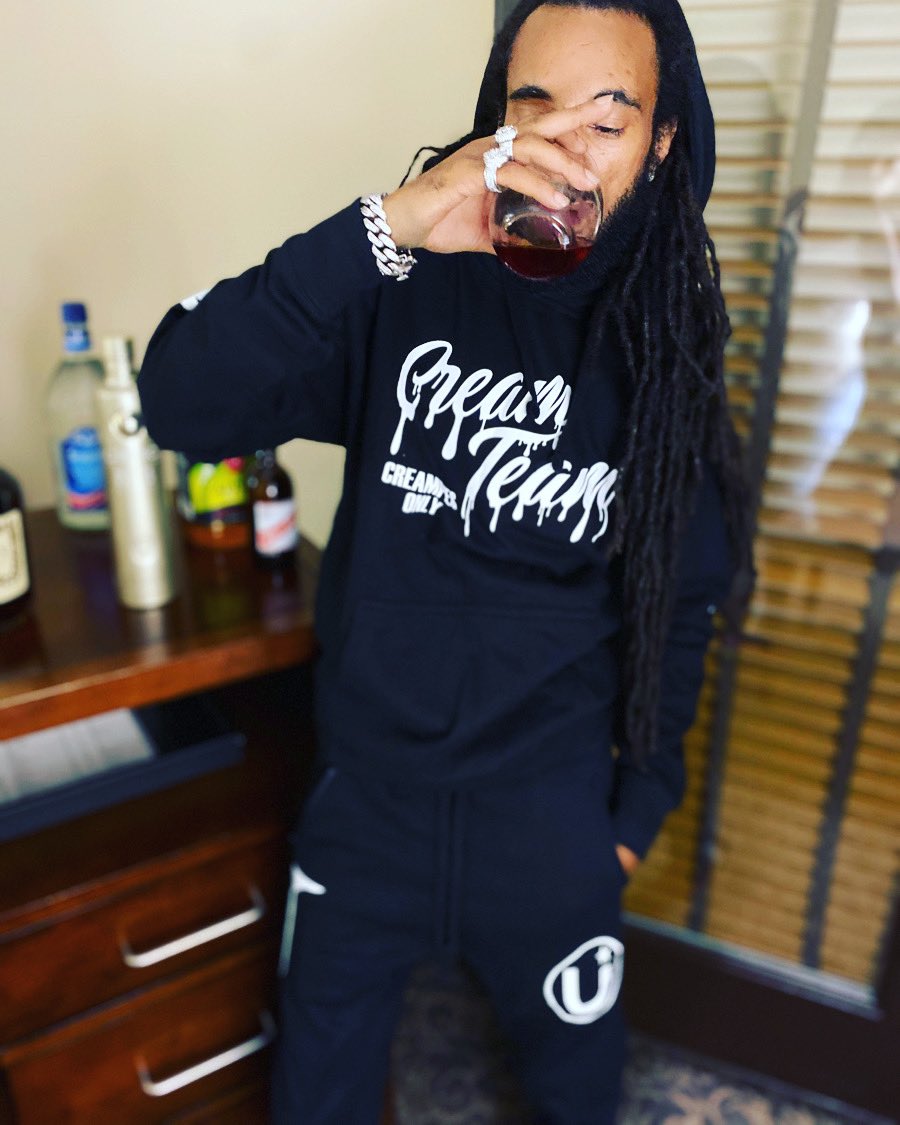 ShopUniFi's tweet photo. This WEEK IS BLACK FRIDAY !! Stay safe and in do your shopping ONLINE 💎❤️🔥 My sale ends SUNDAY so get your #winter #gear now 🔥🔥 https://t.co/SktG0uO4zt use #blackfriday code FRIDAY25 !👅👅🔥 https://t.co/nmeE5OOlik