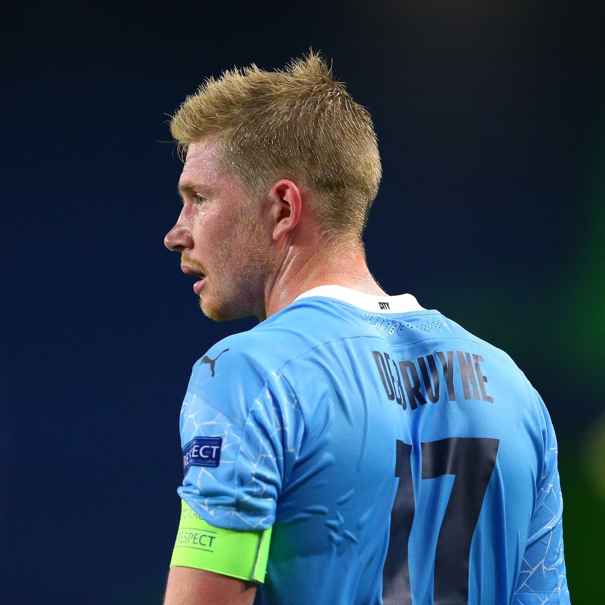 Globl_Football's tweet photo. 🚨 BREAKING 🚨 

Manchester City midfielder Kevin De Bruyne has tested positive for being the best midfielder in the world and nobody comes close. https://t.co/jkWMI9jWu2