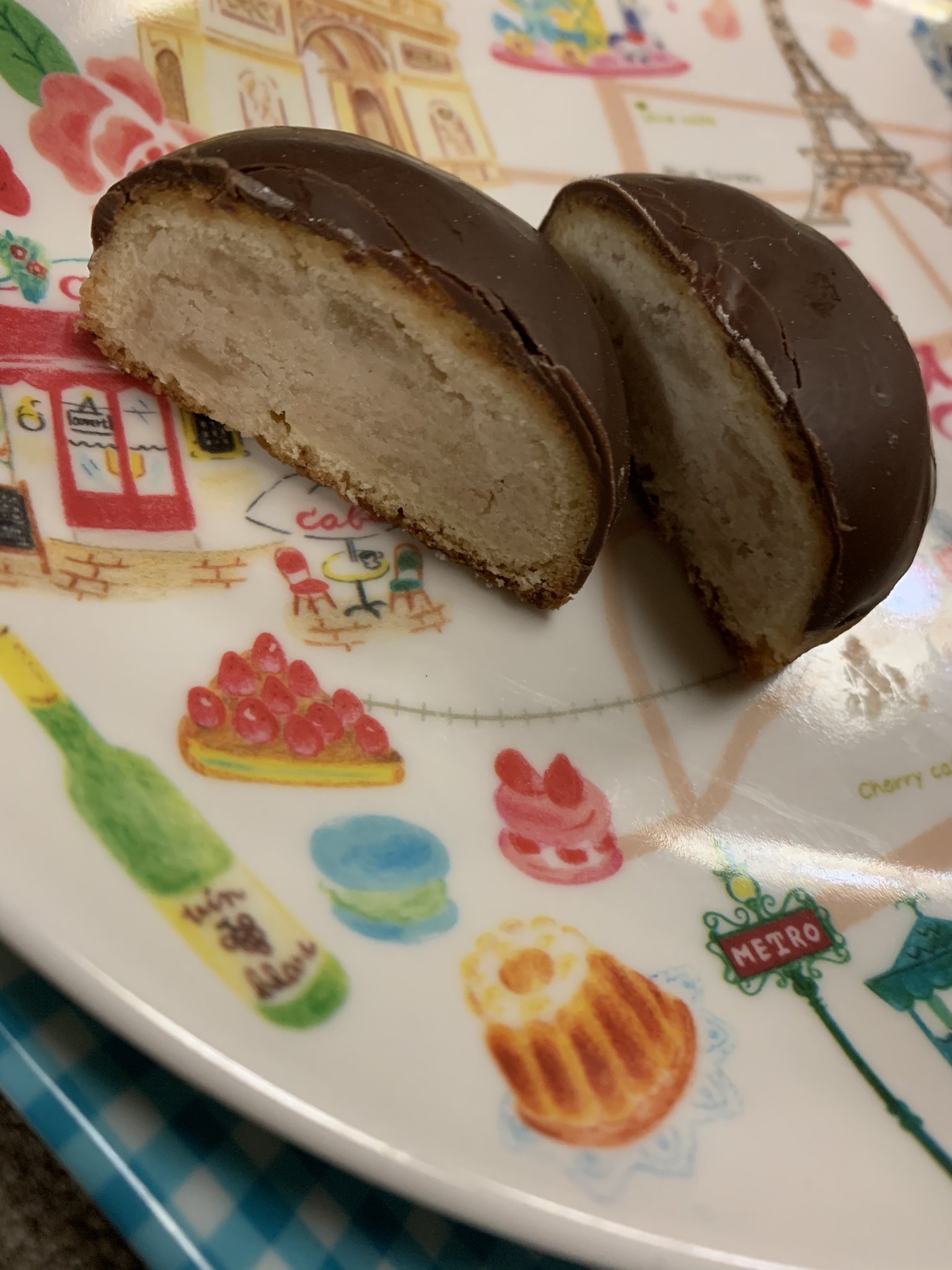 Nsk発信部 錦町愛シリーズ オススメの場所や食べ物 寂地 清流錦川 三家本菓子屋 山田双子さんのお菓子 錦川は水に景色が映るくらい透き通っていて綺麗です 錦月堂ではチョコマンや 期間限定のいちご大福があります ぜひ錦町へ来て食べてみて