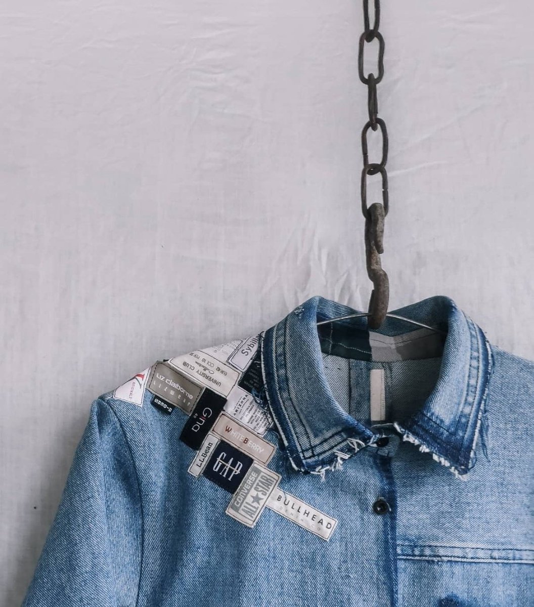 koostyleuk's tweet photo. 💫💫MONDAY #FASHIONINSPIRATION 💫💫Starting the week with this piece by kazu cl 👏🏼👏🏼👏🏼

Inspiring us to continue the duty of #recycling old &amp; damaged garments ♻️How amazing does this mash up look?

#upcycling #ReduceReuseRecycle #recycle #recycledfashion #upcycle #reduce https://t.co/H5NfjXdRiO