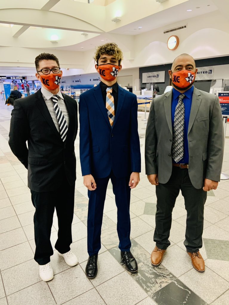 CoachEstrada_AD's tweet photo. Business trip! Let’s get it! #riverside4ever @CoachFigueroa1 @andrewvaldivie3 https://t.co/hYc5e5GZGr