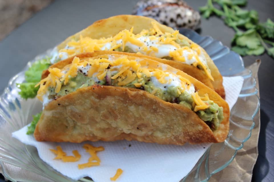 munchzimbabwe's tweet photo. Good food brings people together and Salivator's has the perfect meal for you and your BFF. What filling will you have in your taco?
Get yours - https://t.co/fTbMgRprus #GetMunched https://t.co/t8t194Atd5
