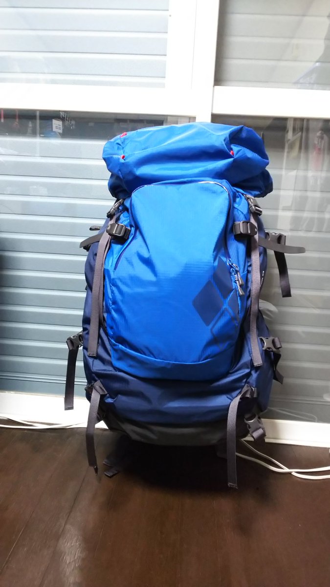 ta2927_akira's tweet photo. 出張のリュックを安物から、mont-bellさんのトレッキングバック(80L)を買いました。
26000(税抜)だったけど、安いのを壊れるたびに買い換えてる考えたら安いと思うし、肩、腰、背中のフィット感良くて、いつも同じ量入れてるけど軽く感じる!!
#montbell #トレッキングバック #80L https://t.co/wxcIf5mKVV