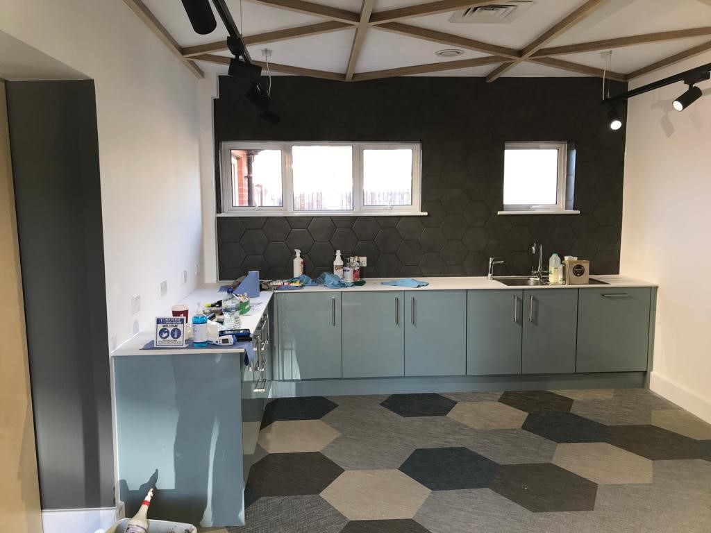 AndertonGables's tweet photo. Ropewalk really coming together with fixed furniture going in. An extension has been built to create an additional boardroom as well as creating a dedicated IT server room.  

#fitout #officespace #construction https://t.co/yjv8tZ0w4C
