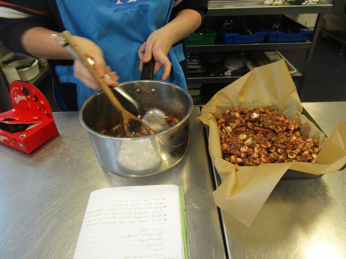 AbbeyView_Schoo's tweet photo. Our Cooking Tutor Mary has worked with a year 9 student today who has baked rocky road https://t.co/0FffAo6O6C