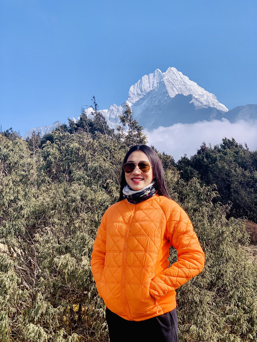 PamParamita's tweet photo. Namche 🗻✨ https://t.co/acvVakBPA9