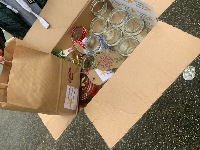 healthwatchyork's tweet photo. Last week we donated some #YorkLightUpLockdown jars and some crafty bits for residents at @WilberforceYork houses! Spreading sparkle and cheer during lockdown!
@YorkCVS @W2WYork https://t.co/1UNR4TPOdj