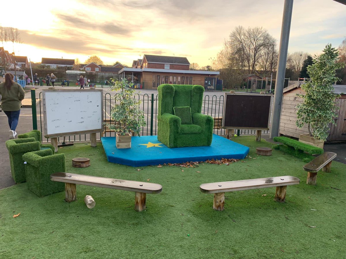 e_portchrist's tweet photo. Look at this amazing set of equipment we are borrowing from @GrassSofas . We can’t wait to see the children using it in their learning!!!! Huge thanks to @misterunwin for getting us involved!! https://t.co/zz41Uo8YR9