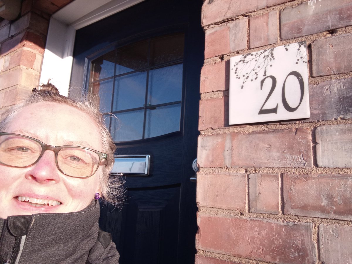 vanhappier's tweet photo. and back home, lucky me! 😁🎉 l've had a smashing day and there's almost £200 in the pot for @Framework_HA Thanks everyone 👏
.
#H2HChallenge #HomelesstoHomeChallenge #Charity #EndHomelessness https://t.co/jXplEZvZyD