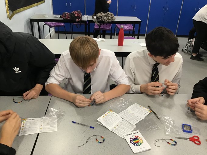 PeaceMala's tweet photo. Peace Mala in lock down at Ysgol @Penrhyndewi in St Davids Pembrokeshire Wales UK.

This is Dewi Campus (senior students) who are working for our Peace Mala Accreditation Bronze Award.
Well done everyone...we are so proud of you!

#peacemalaschools #goldenrule #globalcitizenshhip https://t.co/8McHMwaqzH