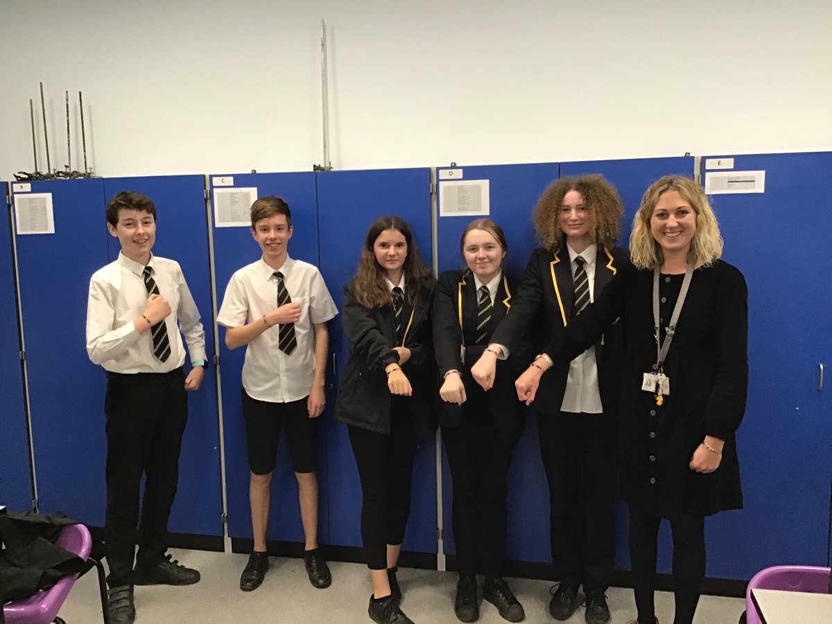 PeaceMala's tweet photo. Peace Mala in lock down at Ysgol @Penrhyndewi in St Davids Pembrokeshire Wales UK.

This is Dewi Campus (senior students) who are working for our Peace Mala Accreditation Bronze Award.
Well done everyone...we are so proud of you!

#peacemalaschools #goldenrule #globalcitizenshhip https://t.co/8McHMwaqzH