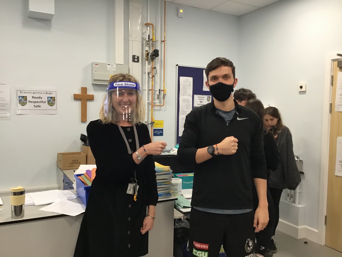 PeaceMala's tweet photo. Peace Mala in lock down at Ysgol @Penrhyndewi in St Davids Pembrokeshire Wales UK.

This is Dewi Campus (senior students) who are working for our Peace Mala Accreditation Bronze Award.
Well done everyone...we are so proud of you!

#peacemalaschools #goldenrule #globalcitizenshhip https://t.co/8McHMwaqzH