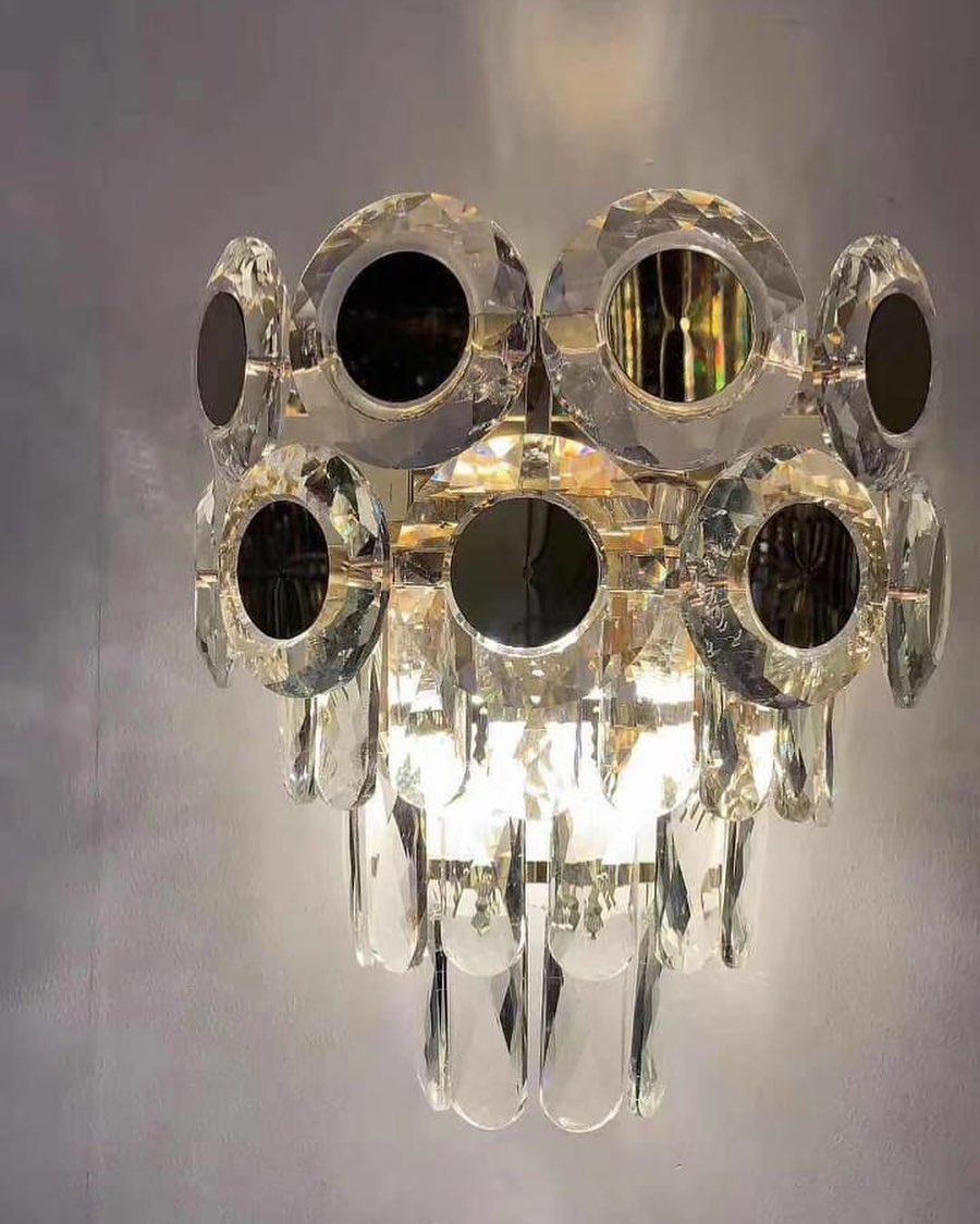 massivelights's tweet photo. Regardless of Personal Taste Or Location. Simply Massive Light Gallery Is Your Solution In Lighting. @massivelightgallery #homedecor #interiordesign #interiorarchitecture #lights #chandeliers #led #ledlights #walllights #hanginglights #gardenlights #outdoorlighting #outdoorlights https://t.co/t4BrHz781Z