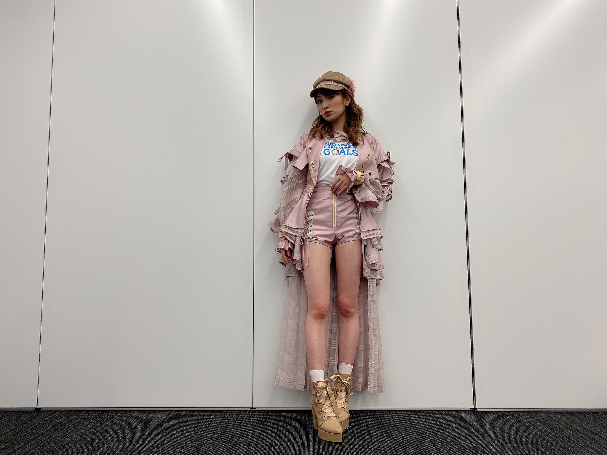 値下げ★早期配送★レア商品★吉田朱里　卒業ドレス　アカリン　ワンピース　ドレス ☆早期配送☆レア商品☆吉田朱里 卒業ドレス アカリン
